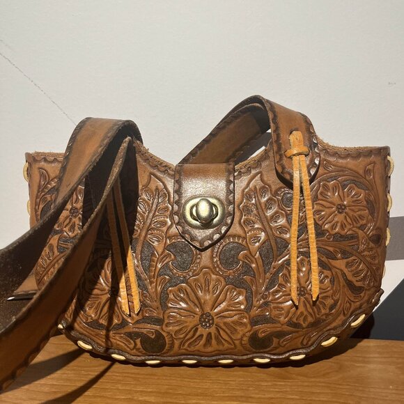 GREAT CONDITION~ Beautifully Handcrafted Leather Shoulder Bag - Picture 1 of 7